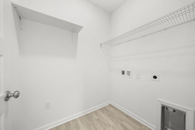 Building Photo - 231 Stagerbush St