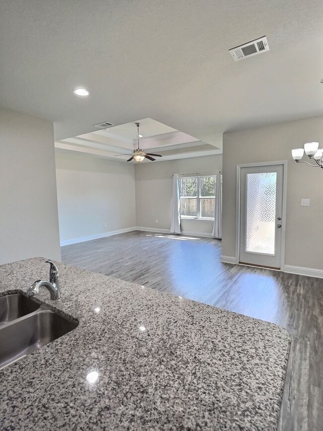 Building Photo - Beautiful 4-Bedroom, 2-Bath Home in Ocean ...