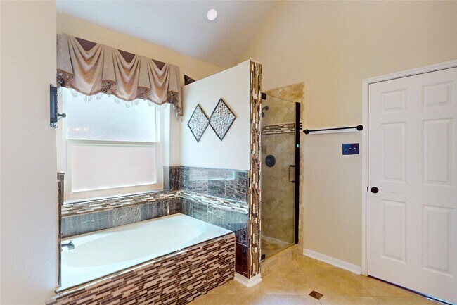 Building Photo - 4834 Zachary Ln