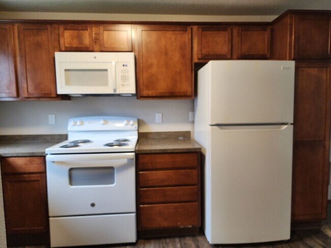 Building Photo - Townhouse in Newberg