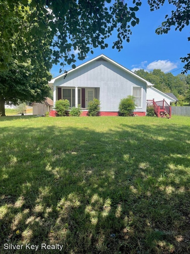 2 br, 2 bath House 2301 Ingleside Avenue 2301 Ingleside Ave Athens