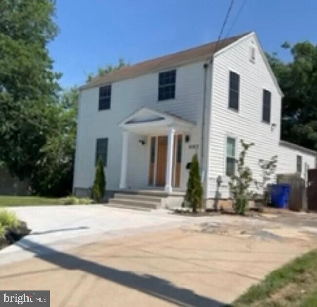 Building Photo - 6913 Annapolis Rd