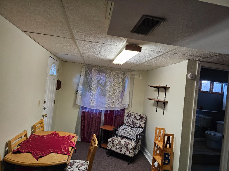 Building Photo - 3773 S Grove St