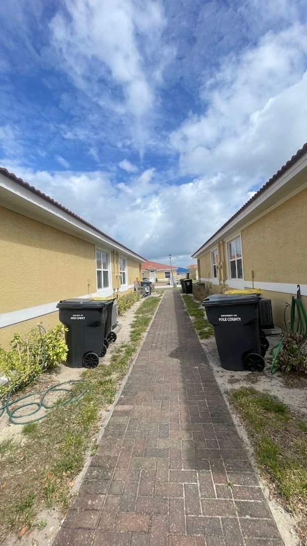 Building Photo - 1601 Cumin Dr