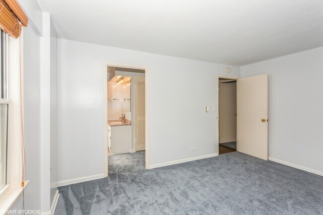 Building Photo - 1101 Grove St