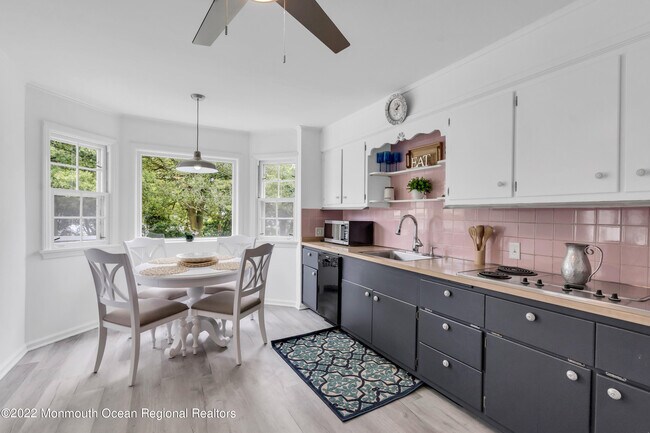 Building Photo - A208 Trenton Blvd