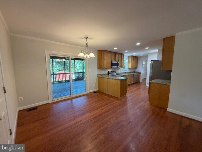 Building Photo - 7216 Reservation Dr