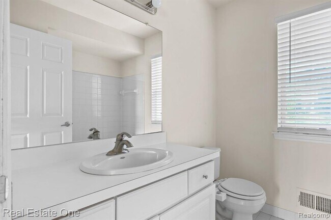 Building Photo - 3262 Woe-Be-Tide Ct