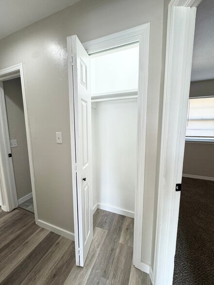 Building Photo - 1321 Beechwood Dr