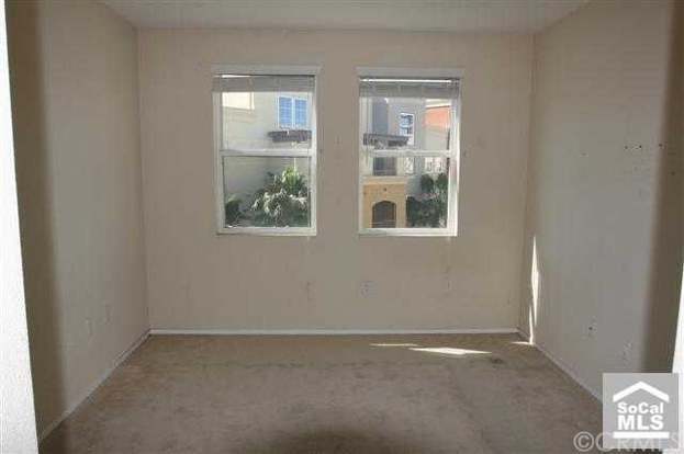 Building Photo - 1480 Scholarship-