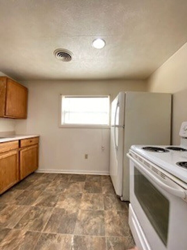 Building Photo - Big Value At An Affordable Rate - Water In...