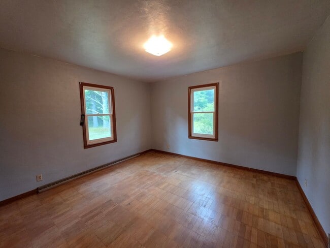 Building Photo - 2 Bed 1 Bath in Nekoosa
