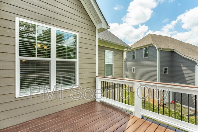 Building Photo - 7725 Peppertree Dr
