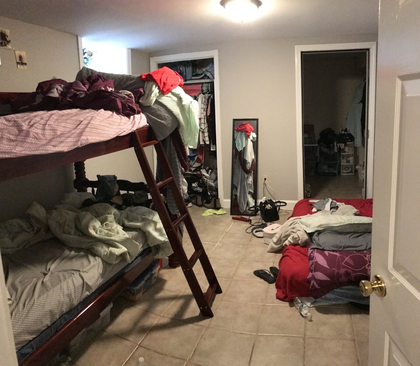 Building Photo - 8 Sunset St