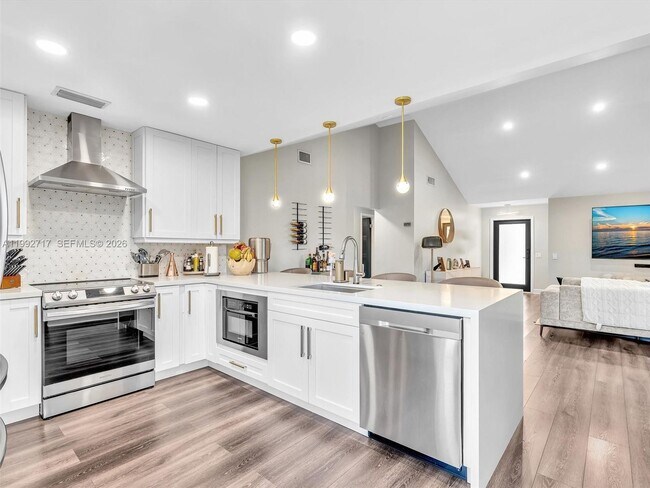 Building Photo - 2083 Augusta