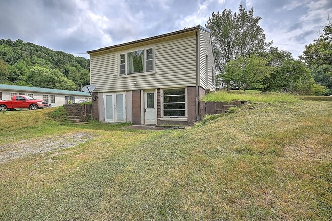Building Photo - 707 Tuggle Hill Rd