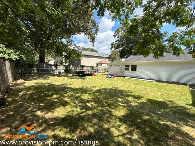 Building Photo - 50 Baldy Ave