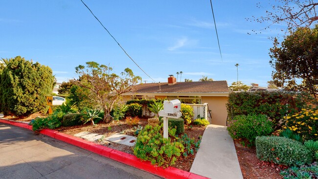 Building Photo - Dana Point Three Bedroom -- short walk to ...