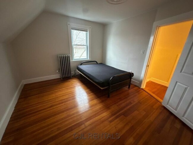 Building Photo - 145 Albion St