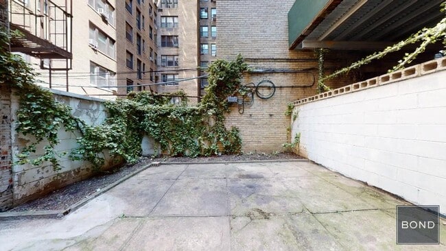 Primary Photo - 255 W 93rd St