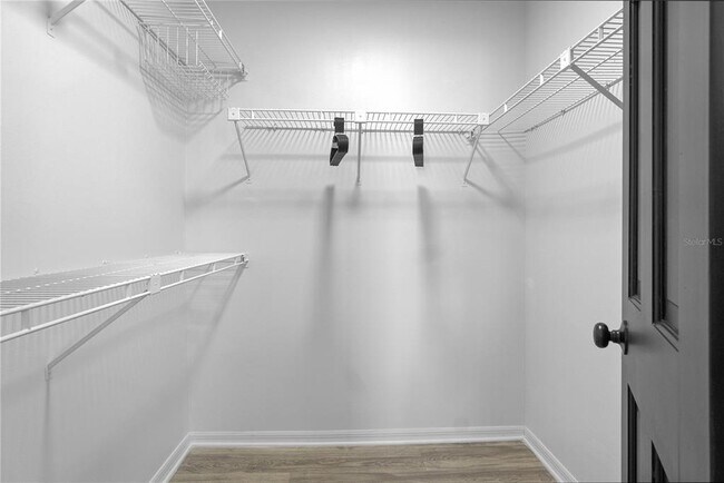 Building Photo - 2540 Albany Dr
