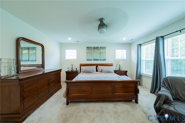 Building Photo - 18401 Palisades Ct