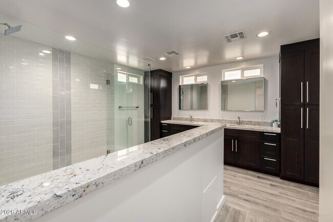 Building Photo - 9832 N 29th St