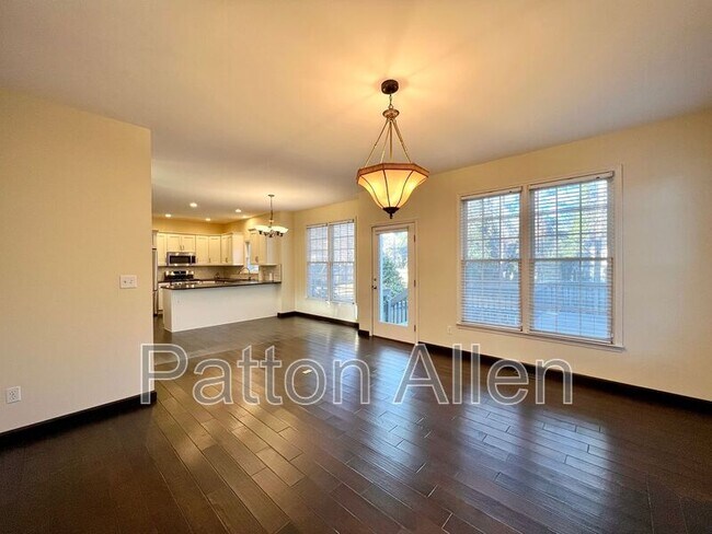 Building Photo - 29 Whispering Oak Ct