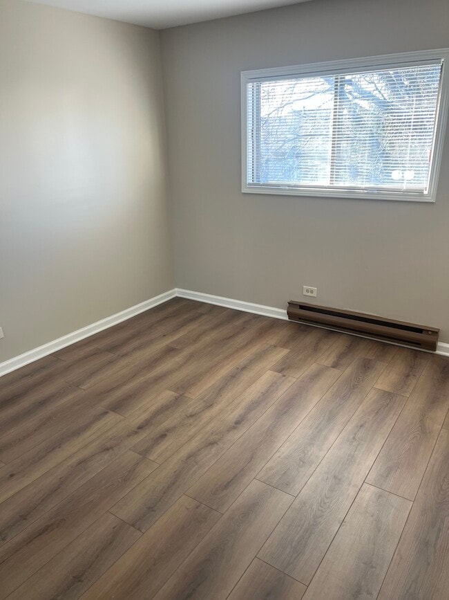 Building Photo - 1110 Cedar St