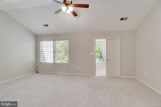 Building Photo - 4037 Fairfax Center Hunt Trail