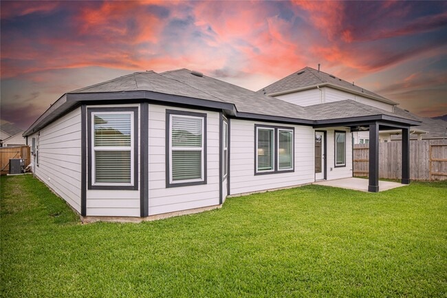 Building Photo - 5810 Sunkissed Dr