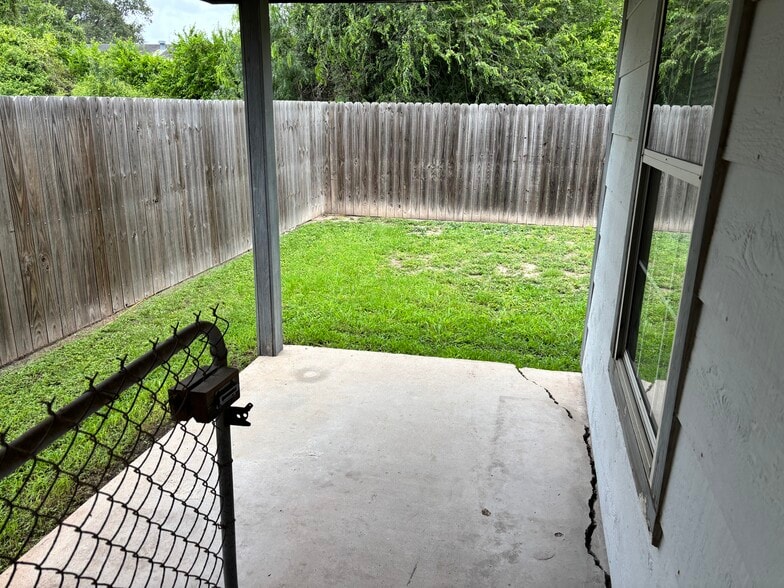 Building Photo - 310 Regency Ln