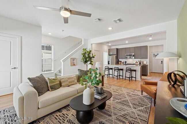 Building Photo - 3730 Dupont Ave