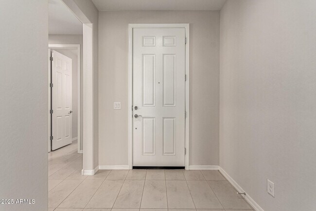 Building Photo - 17651 W Palo Verde Dr