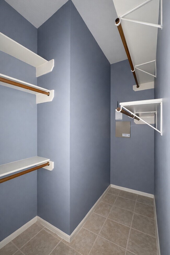 Building Photo - 6415 Autumn Thistle Dr