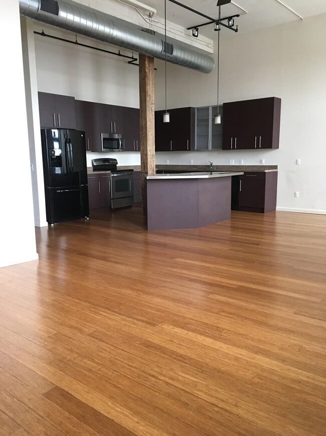 Building Photo - 69 Cascade Dr