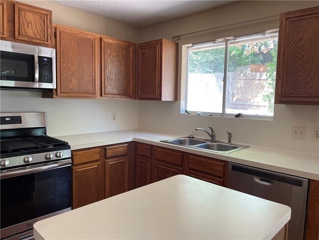 Building Photo - 8003 Willet Trail