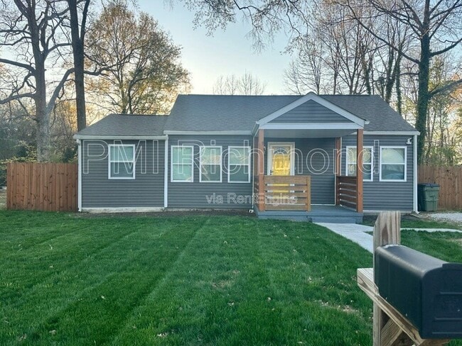 Building Photo - 936 Halsey Ln