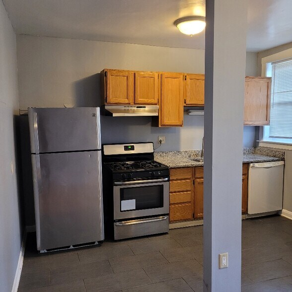Primary Photo - 6621 S Greenwood Ave