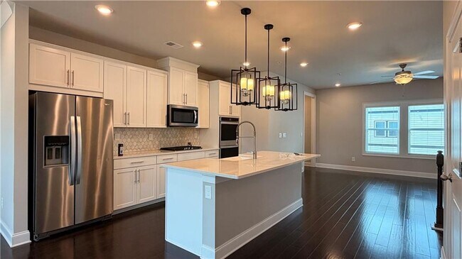 Building Photo - 1012 Knoxboro Ln