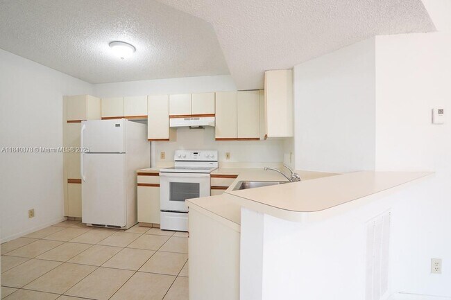 Building Photo - 9033 Wiles Rd