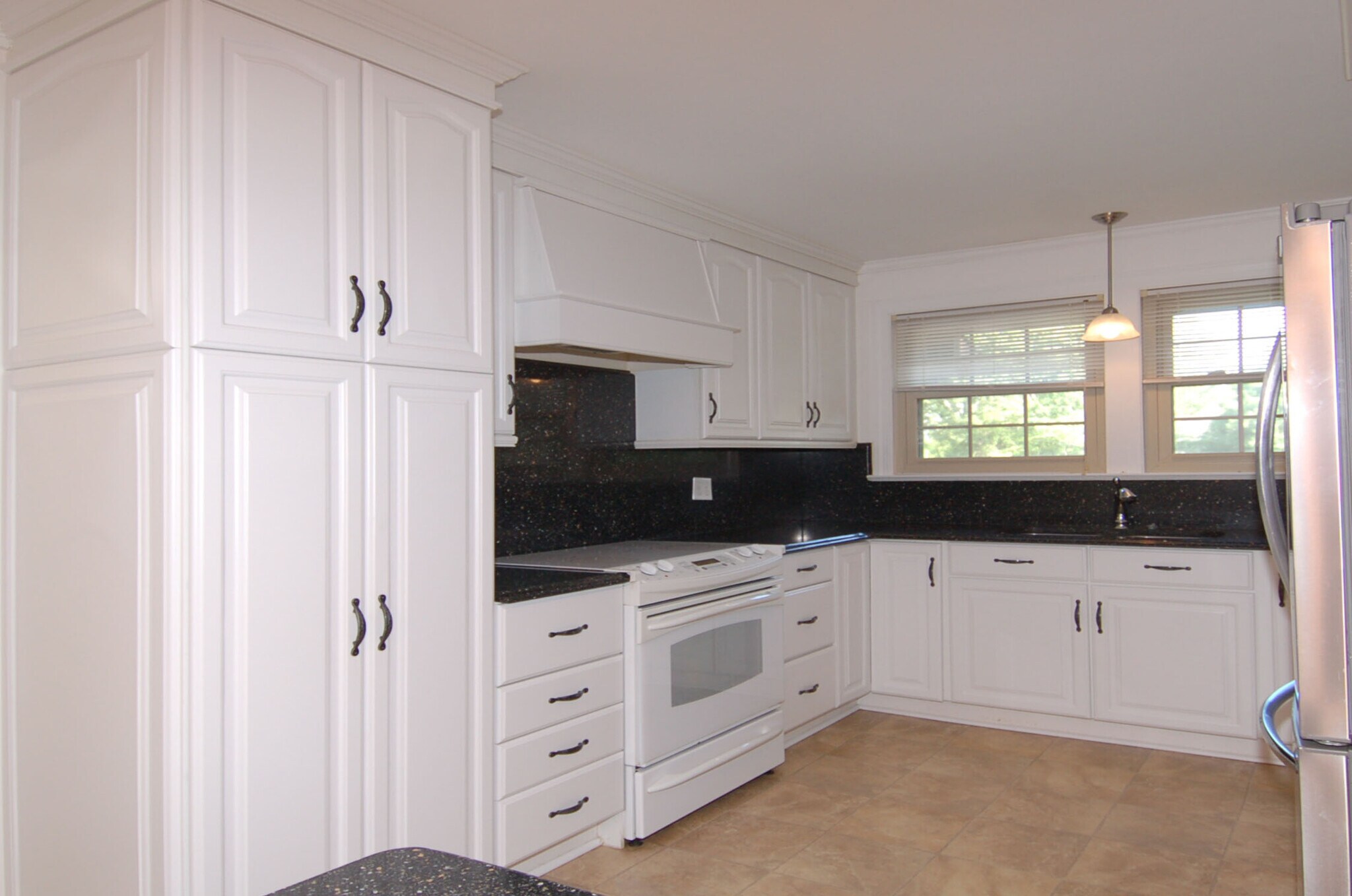 Building Photo - 706 Smedes Pl
