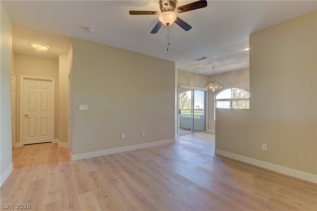 Building Photo - 1310 Red Gable Ln