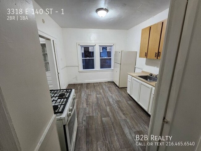 Building Photo - 3318 E 140th St