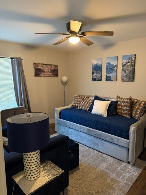 Building Photo - Modern Condo with Pool Access and Patio | Available Now!