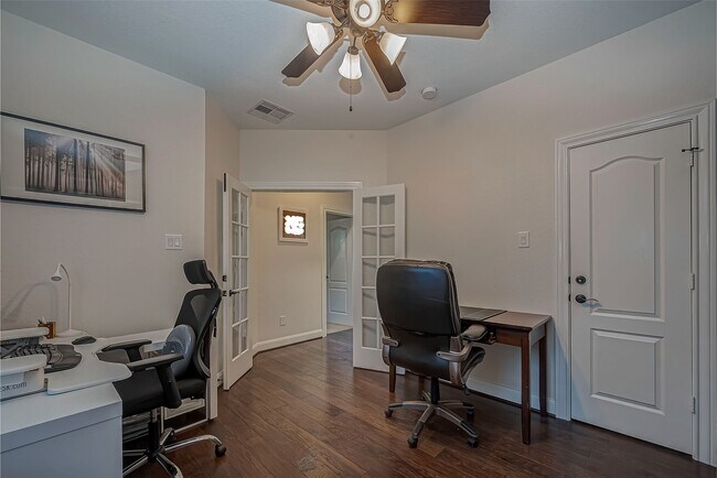 Building Photo - 6306 Hidden Alley Dr