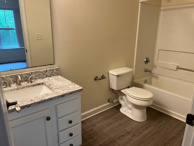 Building Photo - 302 Harts Cove Way