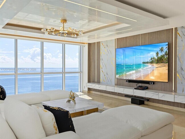 Building Photo - 16425 Collins Ave