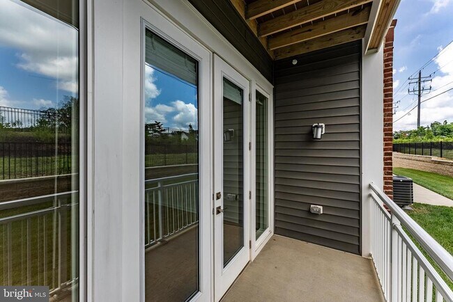 Building Photo - 3700 Havertill Ln