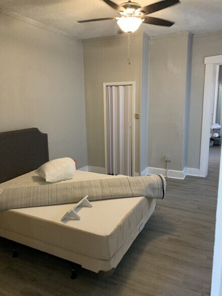 Building Photo - 84 Vine St